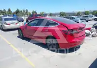 2018 Tesla Model 3 фото