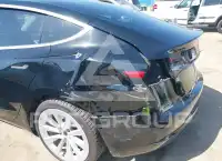 2018 Tesla Model 3 фото