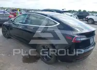 2018 Tesla Model 3 photo