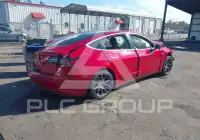 2018 Tesla Model 3 фото