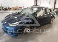 2018 Tesla Model 3 фото