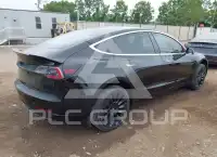 2018 Tesla Model 3 фото