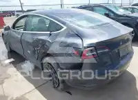 2018 Tesla Model 3 фото