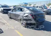 2018 Tesla Model 3 фото