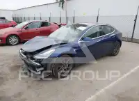2018 Tesla Model 3 фото