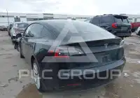 2018 Tesla Model 3 фото