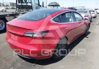2018 Tesla Model 3 фото