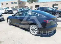 2018 Tesla Model 3 фото