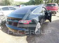 2018 Tesla Model 3 фото