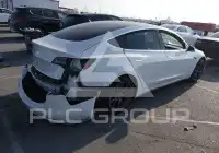 2018 Tesla Model 3 фото