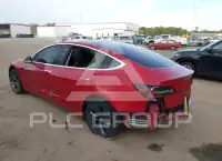 2018 Tesla Model 3 фото
