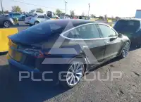 2018 Tesla Model 3 фото