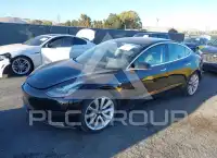 2018 Tesla Model 3 фото