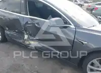 2018 Tesla Model 3 фото