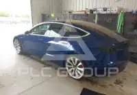 2018 Tesla Model 3 фото