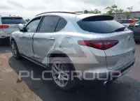 2018 Alfa Romeo Stelvio фото
