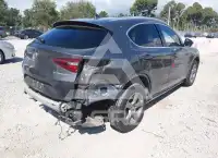 2018 Alfa Romeo Stelvio фото