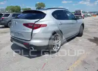 2018 Alfa Romeo Stelvio фото