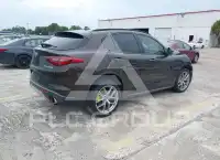 2018 Alfa Romeo Stelvio фото