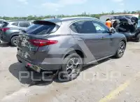 2018 Alfa Romeo Stelvio фото