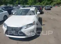 2018 Lexus ES350 photo