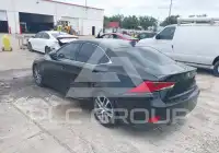 2018 Lexus IS300 фото