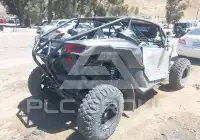 2018 Can-AM MAVERICK photo