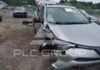 2018 Toyota RAV4 фото