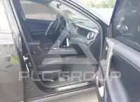 2018 Toyota RAV4 photo