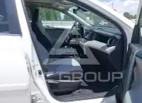 2018 Toyota RAV4 photo