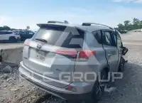 2018 Toyota RAV4 фото