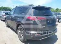 2018 Toyota RAV4 фото