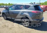 2018 Toyota RAV4 photo