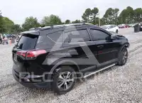 2018 Toyota RAV4 photo