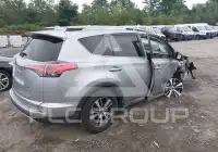 2018 Toyota RAV4 фото
