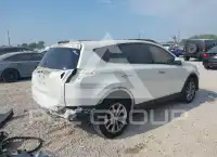 2018 Toyota RAV4 фото