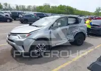 2018 Toyota RAV4 фото