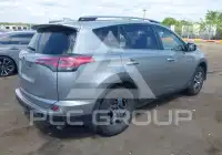2018 Toyota RAV4 фото