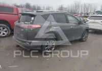 2018 Toyota RAV4 фото