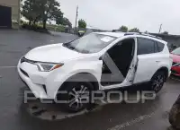 2018 Toyota RAV4 фото