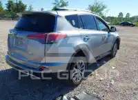 2018 Toyota RAV4 фото