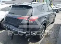 2018 Toyota RAV4 фото