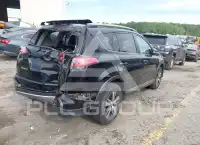 2018 Toyota RAV4 фото