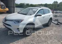 2018 Toyota RAV4 фото