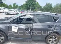 2018 Toyota RAV4 photo