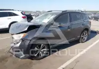 2018 Toyota RAV4 фото