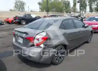 2018 Toyota COROLLA фото