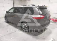 2018 Toyota SIENNA photo