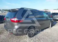 2018 Toyota SIENNA photo