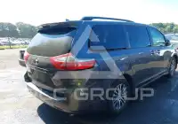 2018 Toyota SIENNA фото